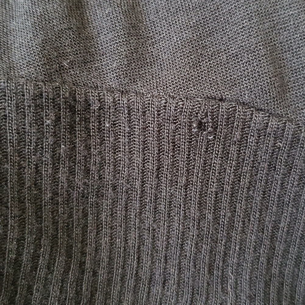 7 For All Mankind Oversized Modal and Silk Lightweight V-neck Sweater, Size XS - Picture 7 of 11
